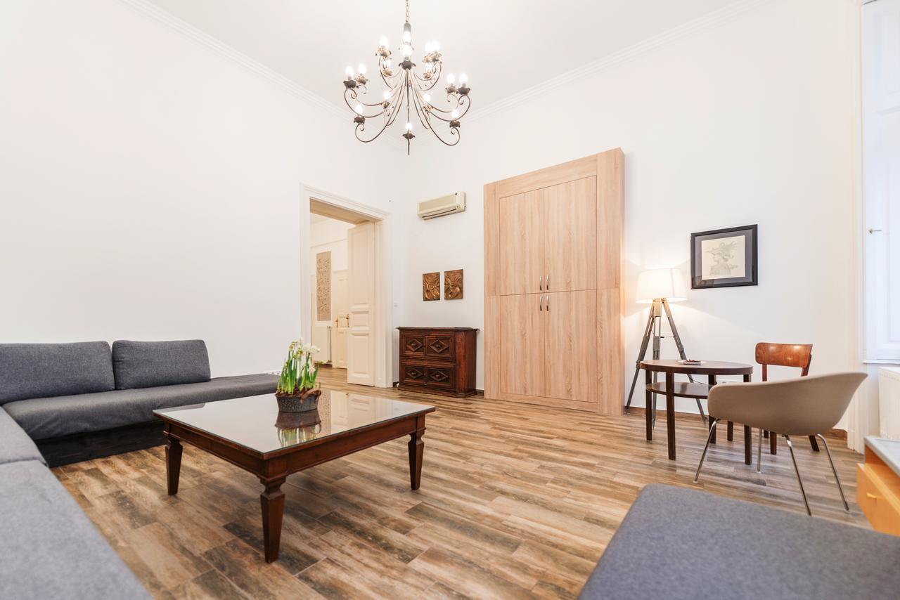 Family And Friends Apartment Budapest Exterior foto